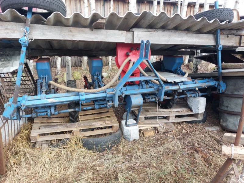 Siewnik do kukurydzy Monosem - bardzo dobry stan - gotowy do pracy - likwidacja gospodarstwa