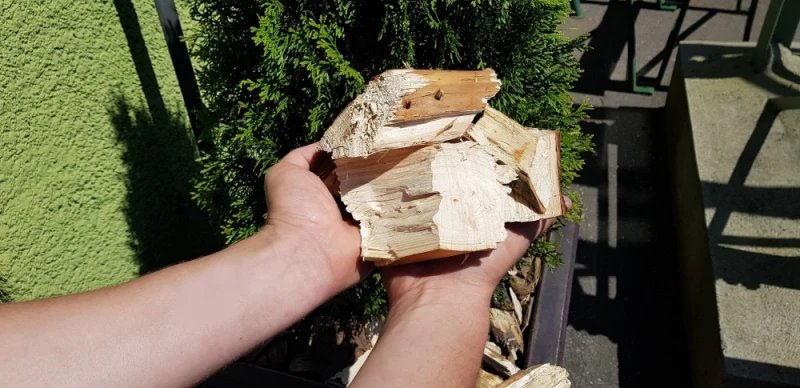 Kruszarka ślimakowa, rębak ślimakowy na wejściu  15 cm, na wyjściu 9 - 10 cm